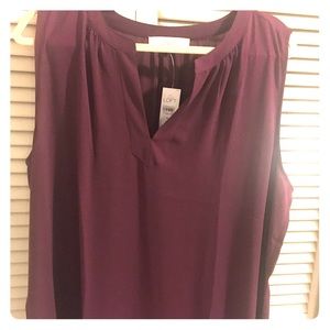 Loft shell with v-neck